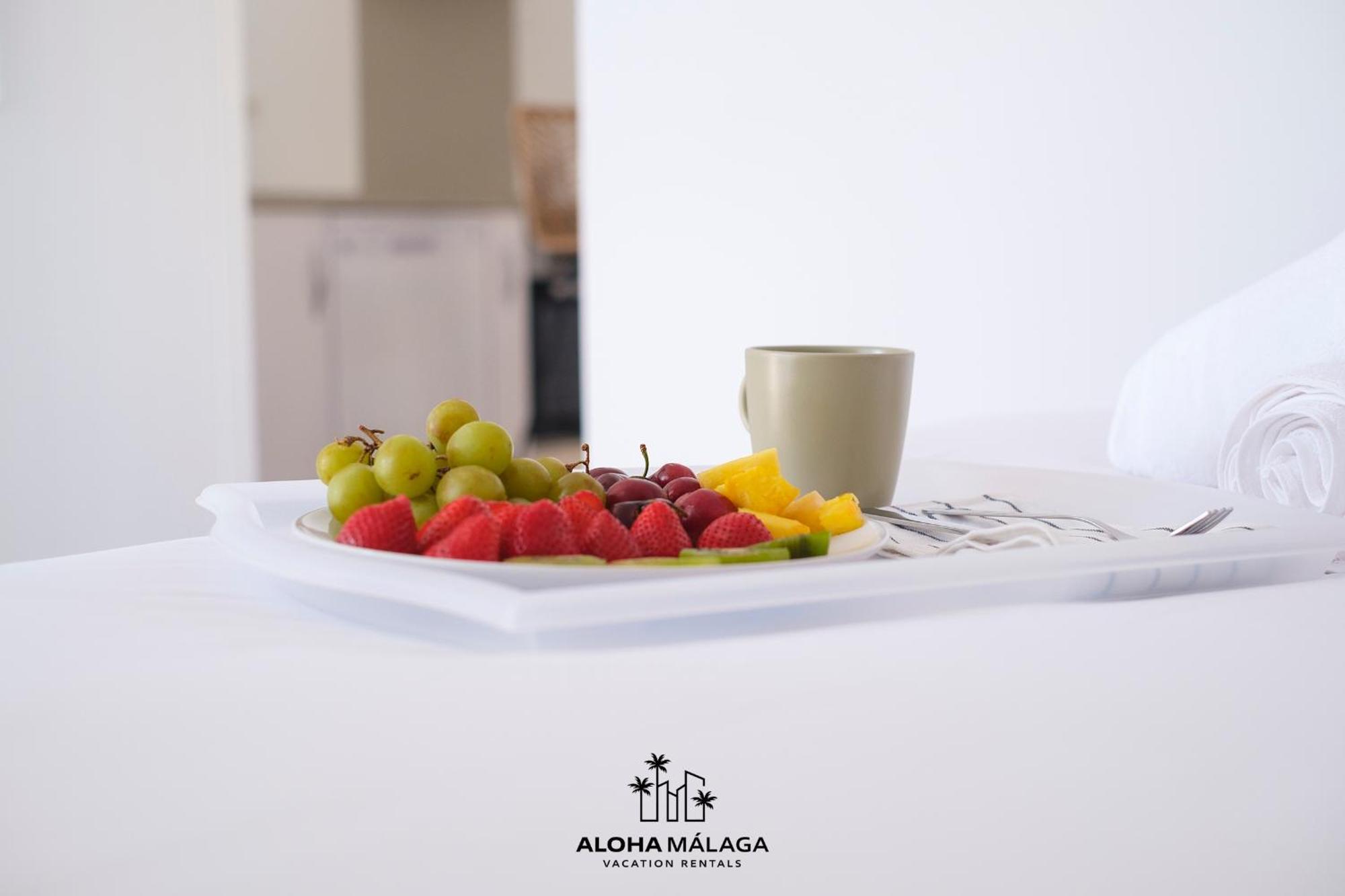 Апартаменты Luxury Duplex With Pool And Padel Court In Town Малага Экстерьер фото